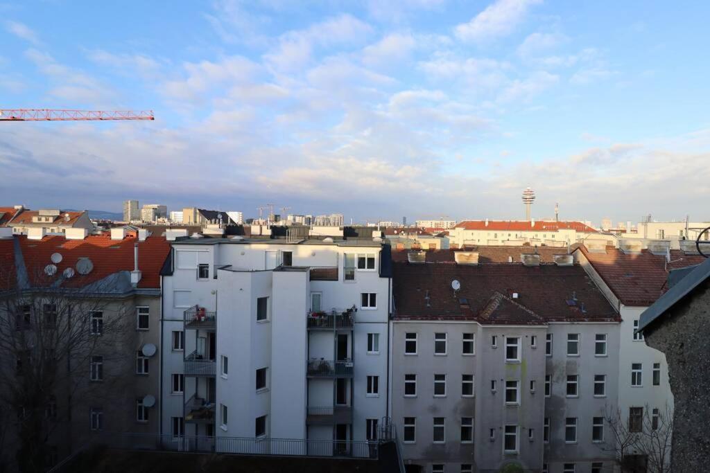 Brilliant View: Balcony Home, Modern, Stylish And Newly Renovated Wien Exterior foto
